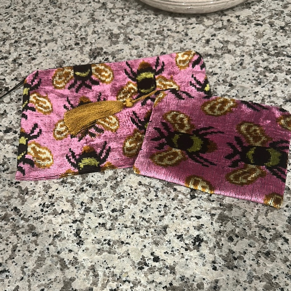 IKAT silk thread Pink Bee Patterned Pouch Set